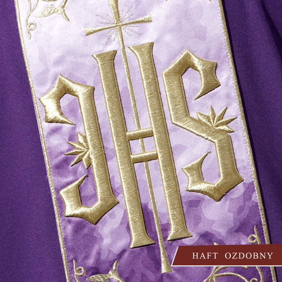 Fioletowy ornat haftowany symbol IHS 