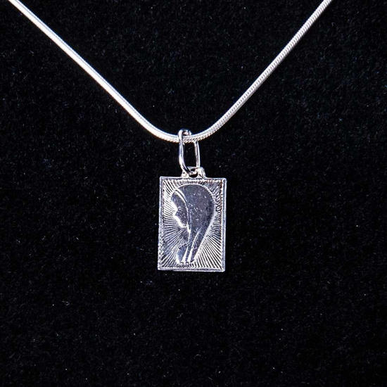 Medalik Matka Boża - srebrny