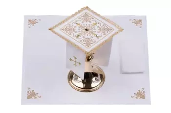 Komplet Kielichowy z ozdobnymi kamieniami