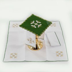 Bielizna kielichowa haftowana krzyż z kwiatami