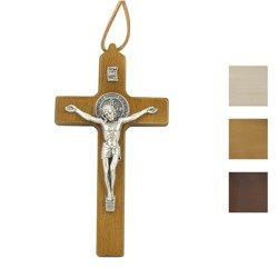 Krzyż z medalikiem św. Benedykta