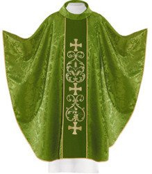 Zielony ornat zdobiony haftowanym pasem