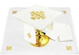 Bielizna kielichowa haftowana 100% len