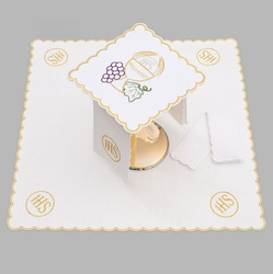 Bielizna kielichowa ołtarzowa bogato haftowana kielich IHS winogrona z kłosami