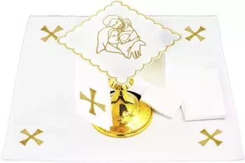 Bielizna kielichowa haftowana Święta Rodzina