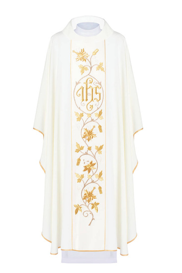 Ornat z symbolem IHS