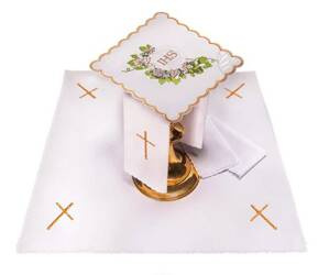 Bielizna kielichowa haftowana IHS