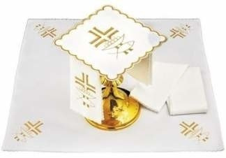 Bielizna kielichowa haftowana z motywem eucharystycznym