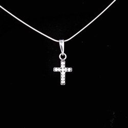 Srebrny krzyżyk z kryształkami