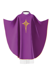 Fioletowy ornat haftowany z symbolem krzyża