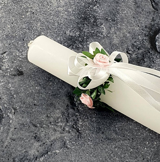 Świeca chrzcielna z wiankiem - różowy