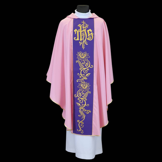 Ornat różowy ze złotym kwiecistym haftem IHS