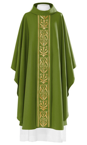 Zielony ornat liturgiczny zdobiony haftowanym pasem 