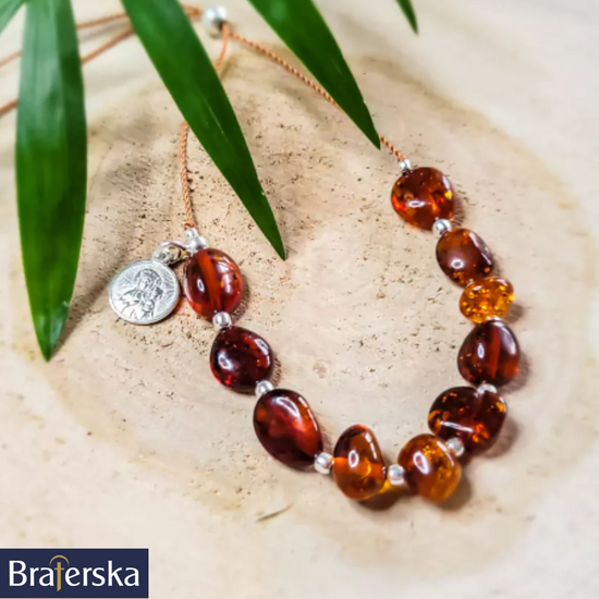 Różaniec z bursztynu - Królowa Polski