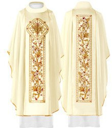 Ecru ornat bogato haftowany z symbolem IHS