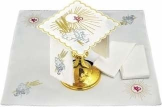 Bielizna kielichowa haftowana IHS