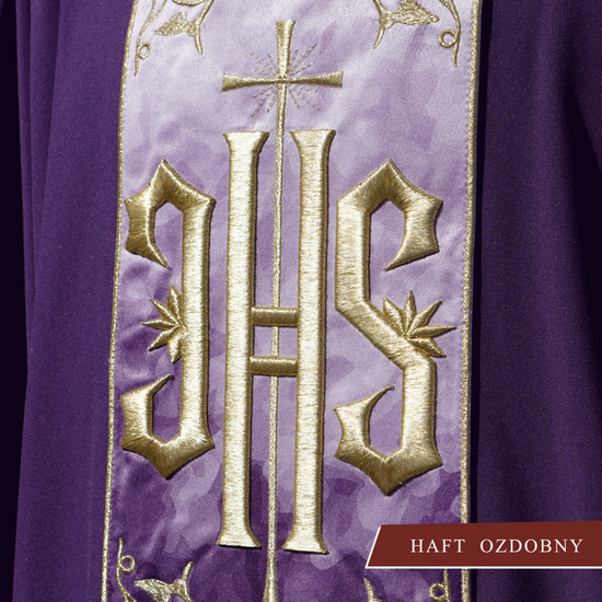 Fioletowy ornat haftowany symbol IHS 