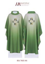 Zielony ornat haftowany z symbolem krzyża