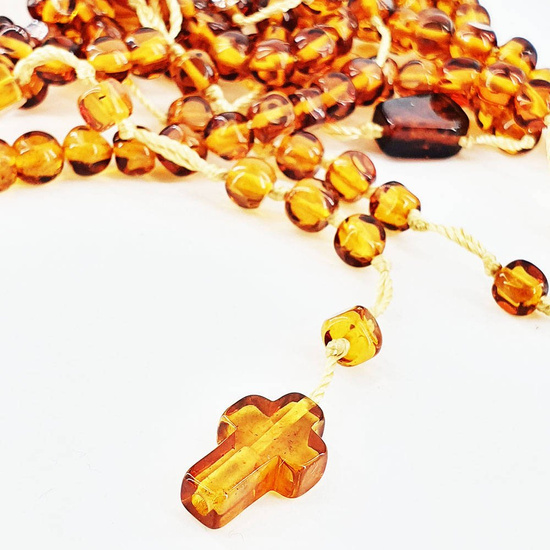 Różaniec z bursztynu na sznurku