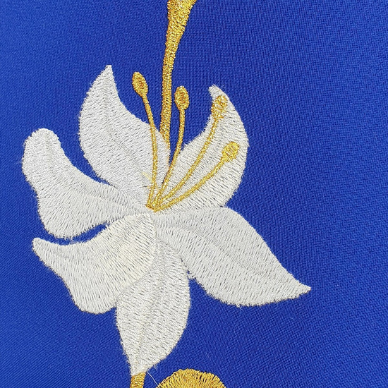 Ornat Maryjny ecru z białą lilią