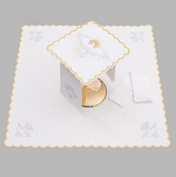 Bielizna kielichowa ołtarzowa bogato haftowana z Duchem Świętym