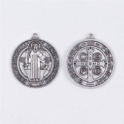 Medalik z wizerunkiem św. Benedykta - 4,5 cm