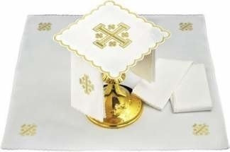 Bielizna kielichowa haftowana Krzyż jerozolimski