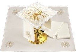 Bielizna kielichowa haftowana 100% len