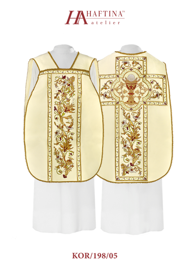 Ecru ornat rzymski bogato haftowany z symbolem kielicha eucharystycznego 