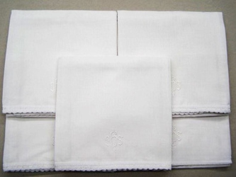 Korporał - bielizna kielichowa IHS biały nowoczesny