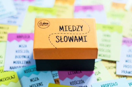 Gra – Między Słowami