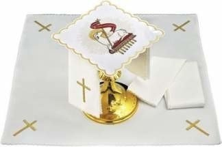 Bielizna kielichowa haftowana Baranek