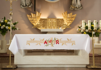 Obrus ołtarzowy haft Alfa i Omega