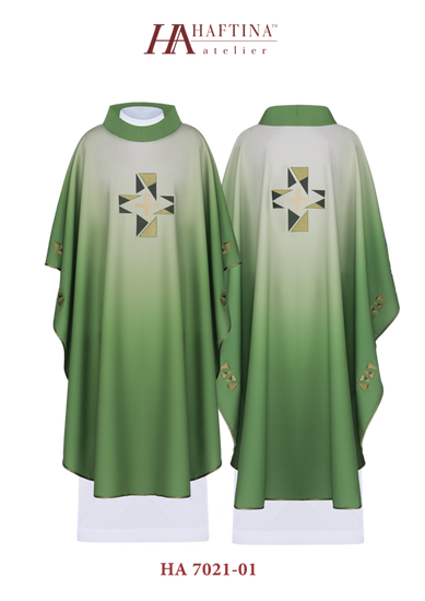 Zielony ornat haftowany z symbolem krzyża