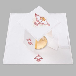 Bielizna kielichowa ołtarzowa wykończona koronką z Duchem Świętym