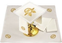 Bielizna kielichowa haftowana 100% len