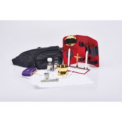 Walizeczka/Torba (nerka) z wyposażeniem liturgicznym