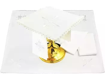 Bielizna kielichowa haftowana Krzyż