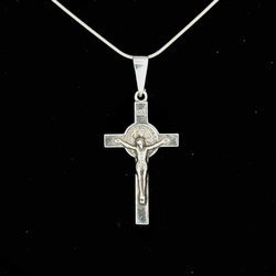 Srebrny krzyżyk św. Benedykta