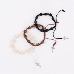 Bransoletka dziesiątka różańca - krzyżyk Św. Benedykta