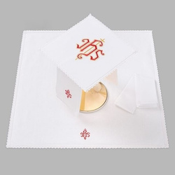 Bielizna kielichowa ołtarzowa wykończona koronką IHS czerwony