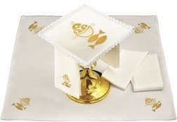 Bielizna kielichowa haftowana 100% len