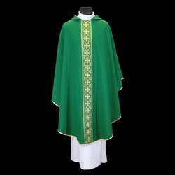 Ornat zielony ze złotym pasem