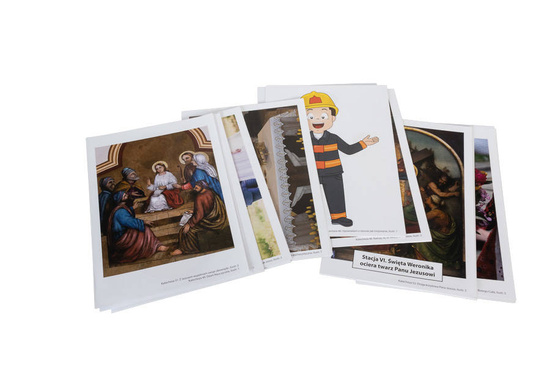 Klasa II SP - Odkrywam królestwo Boże - Teczka pomocy z płytą CD. Część 1