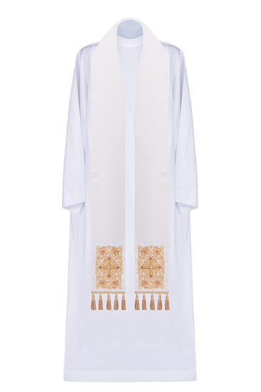 Stuła kapłańska haftowana zdobiona kamieniami i zakończona chwostami 