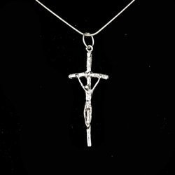 Srebrny krzyżyk papieski