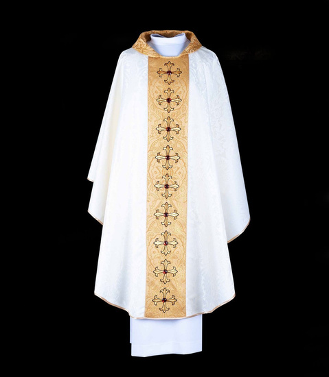 Ornat ecru haftowany z kamieniami