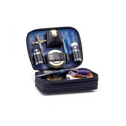 Walizka z wyposażeniem liturgicznym z dwoma przegródkami (do celebracji i posługi)