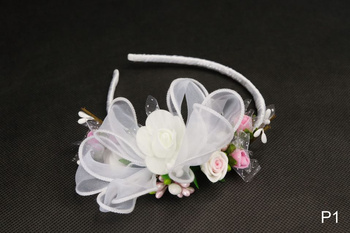 Różowa opaska komunijna do włosów