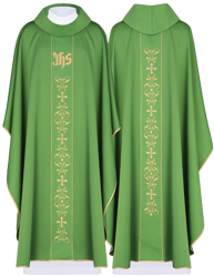 Ornat z wąskim pasem i symbolem JHS